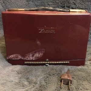 Zenettee antique Zenith radio
